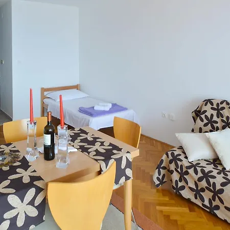 Apartment Natasa *